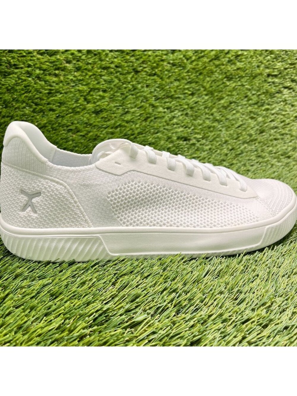 Flux Footwear Adapt Trainer White Mens Size 11.5 Athletic Knit Shoes Sneakers